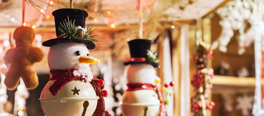 Snowman holiday decoration